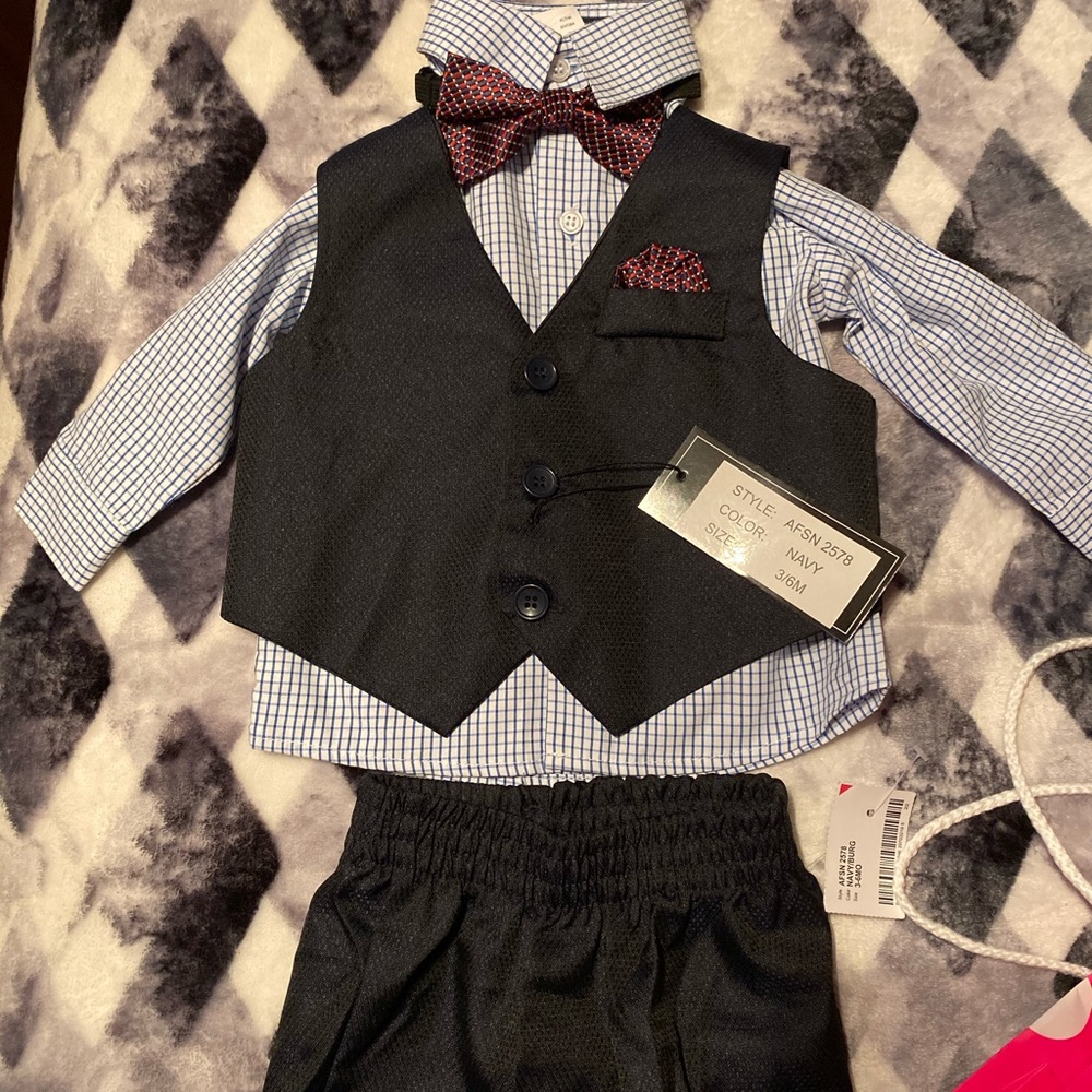 Baby boy suit 3-6months NWT